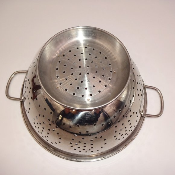 Large Innova 18-10 Stainless Steel Footed Food Strainer Colander Handles Korea - Picture 7 of 9